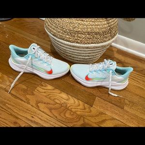 Nike Running shoe Women 8.5